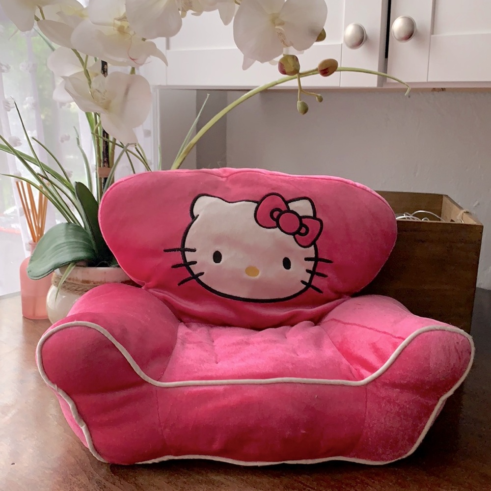 💖Hello Kitty Chair for Build-a-Bear